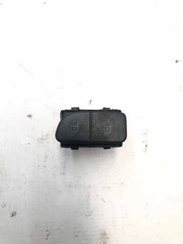 Botão Trava Porta Vw Gol 2013 2016 Detalhe