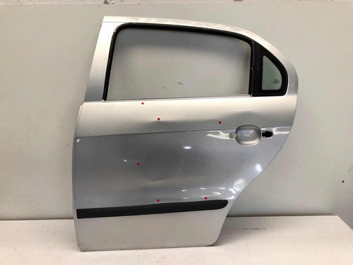 Porta Traseira Esquerda Volkswagen Voyage G5 Detalhe