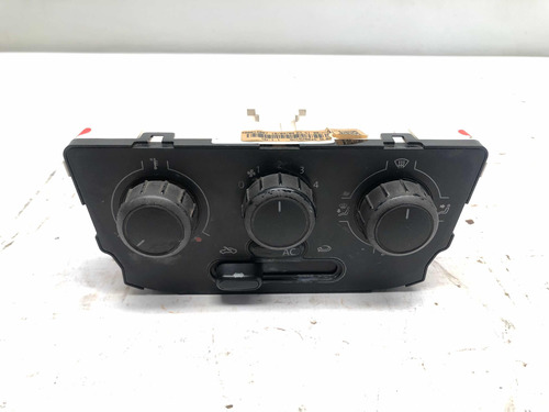 Comando Ar Condicionado Painel Vw Voyage G5 Detalhe