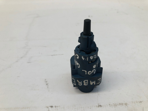 Interruptor Pedal Embreagem Vw Gol 2012 2016 Detalhe