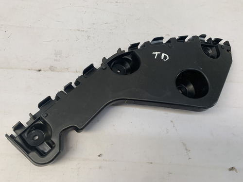 Guia Para choque Traseiro Direito Renault Duster 2011 2014