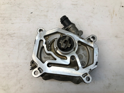 Bomba Vácuo Motor Mercedes C180 1.6 Tb 156cv A2702300365