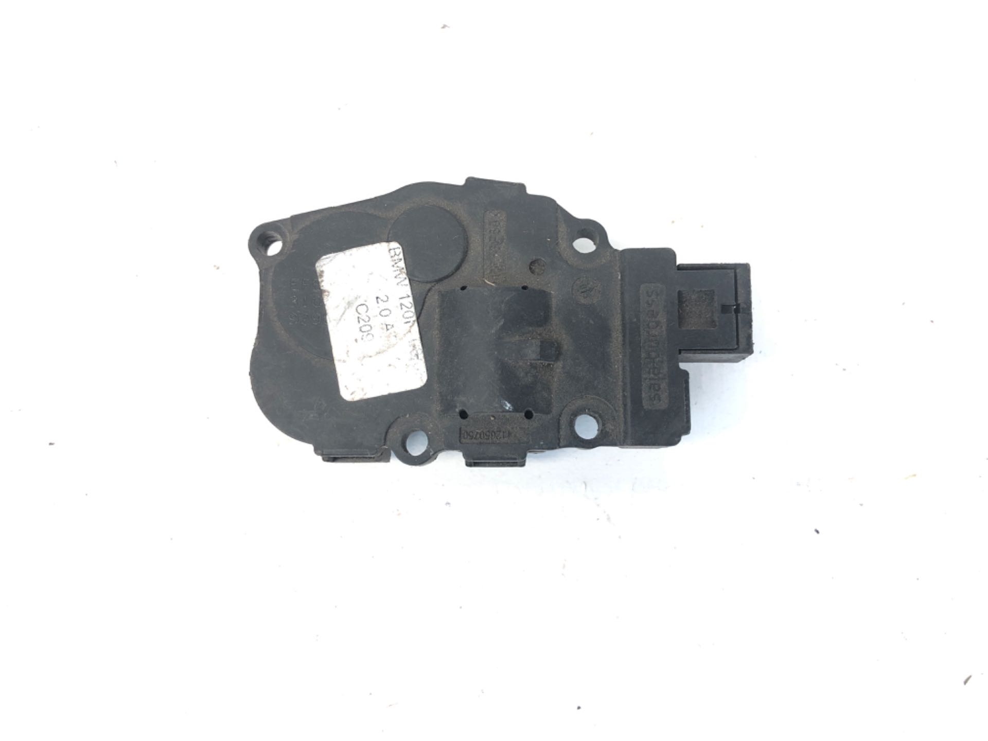 Atuador Caixa Ar Condicionado Bmw 120i 2006 2010 EFB331