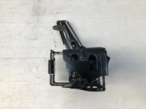 Suporte Bateria Porta Malas Mercedes C180 1.8 Cgi 2011 2012
