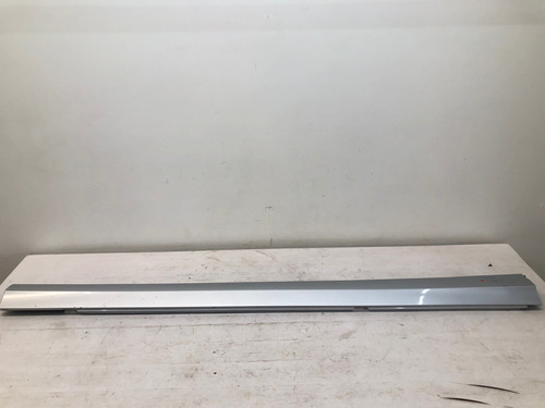 Spoiler Lateral Direito Mercedes C180 2011 2012 Detalhe