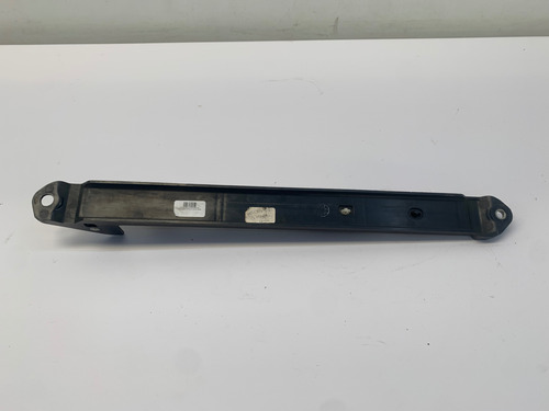 Suporte Esquerdo Radiador Toyota Hilux 4x2 2009 Det