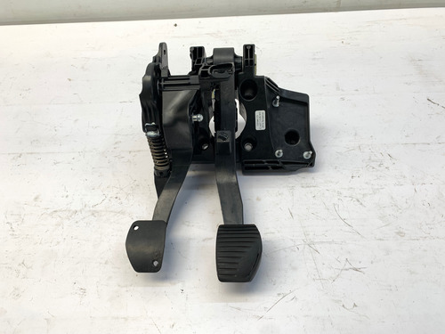 Pedaleira Freio Embreagem Citroen C3 1.5 2013 2016 Detalhe