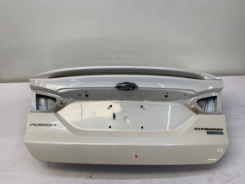 Tampa Traseira Ford Fusion 2013 2016 Detalhe