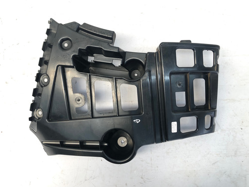 Guia Direito Para Choque Traseiro Bmw X1 E84 2010 2015