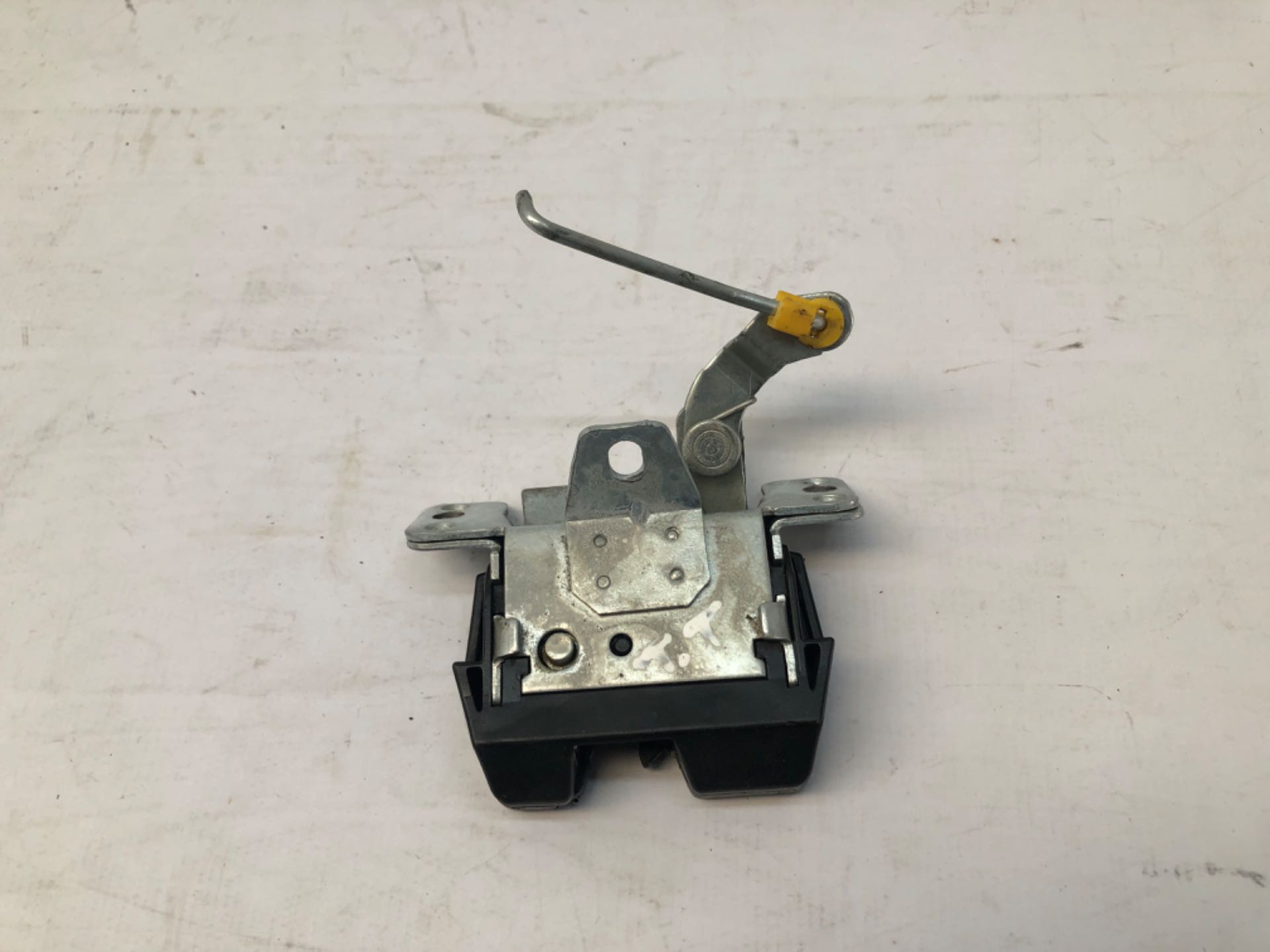 Fechadura Manual Tampa Traseira Gm Corsa Hatch 2002 2012