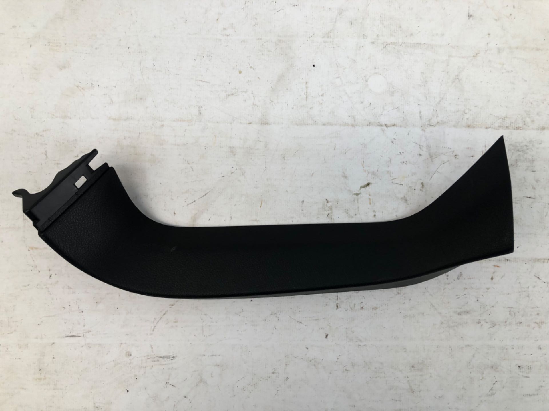 Acabamento Direito Tampa Traseira Subaru Forester 2013 2018