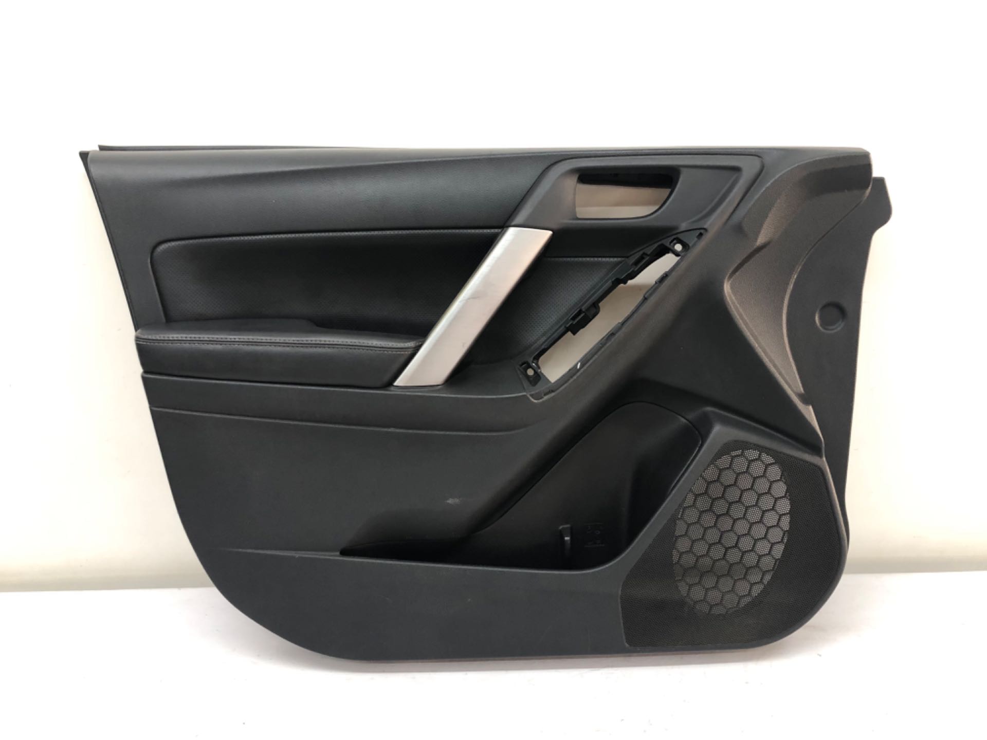 Forro Porta Dianteiro Esquerdo Subaru Forester 2013 2018