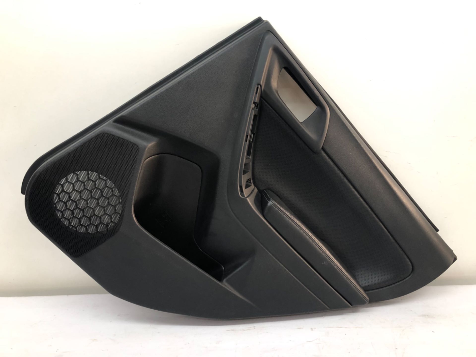 Forro Porta Traseiro Direito Subaru Forester 2013 2018