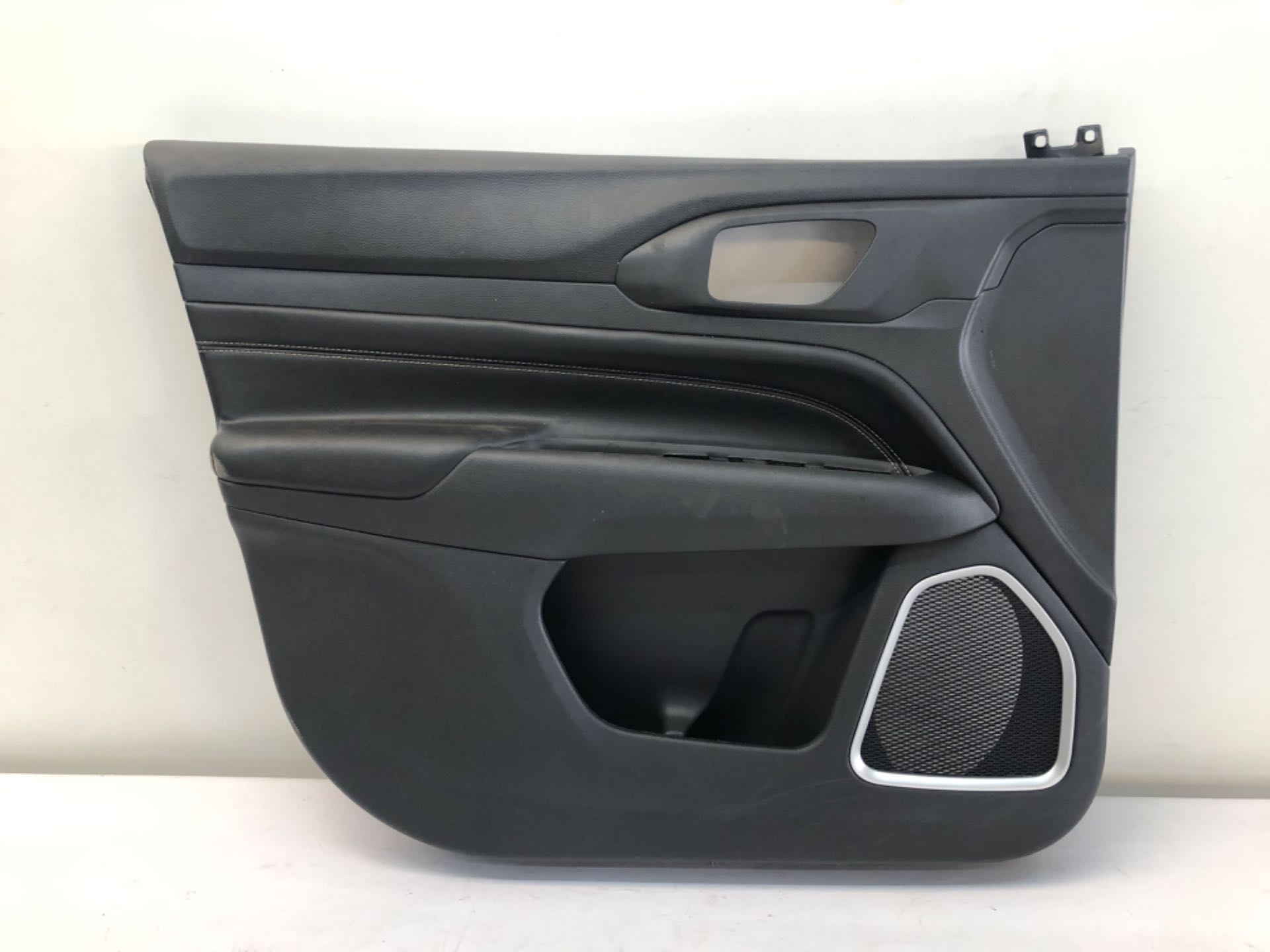 Forro Porta Dianteiro Esquerdo Jeep Commander 2021 2025