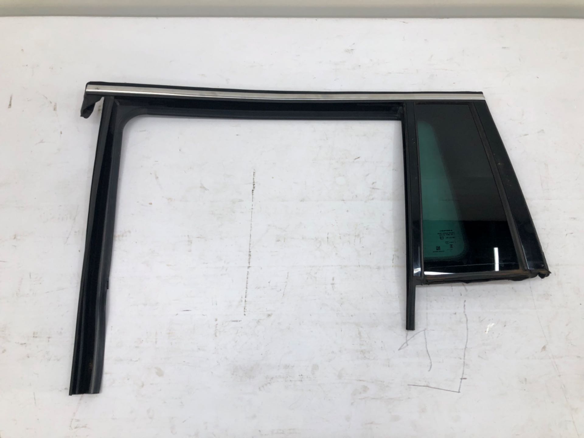 Vidro Fixo Porta Traseiro Esquerdo Jeep Commander 2021 2025