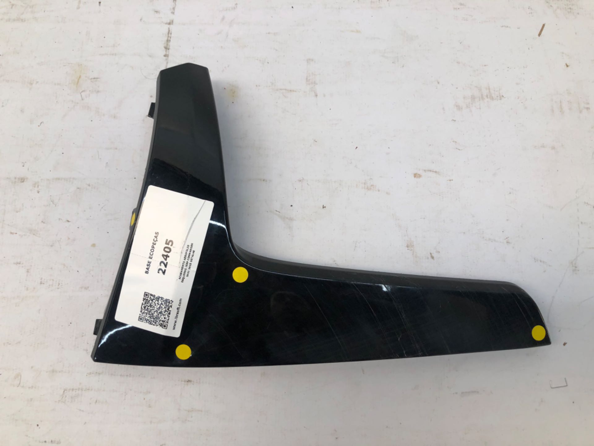 Acabamento Aerofolio Esquerdo Jeep Commander 2021 2025 Detalhe