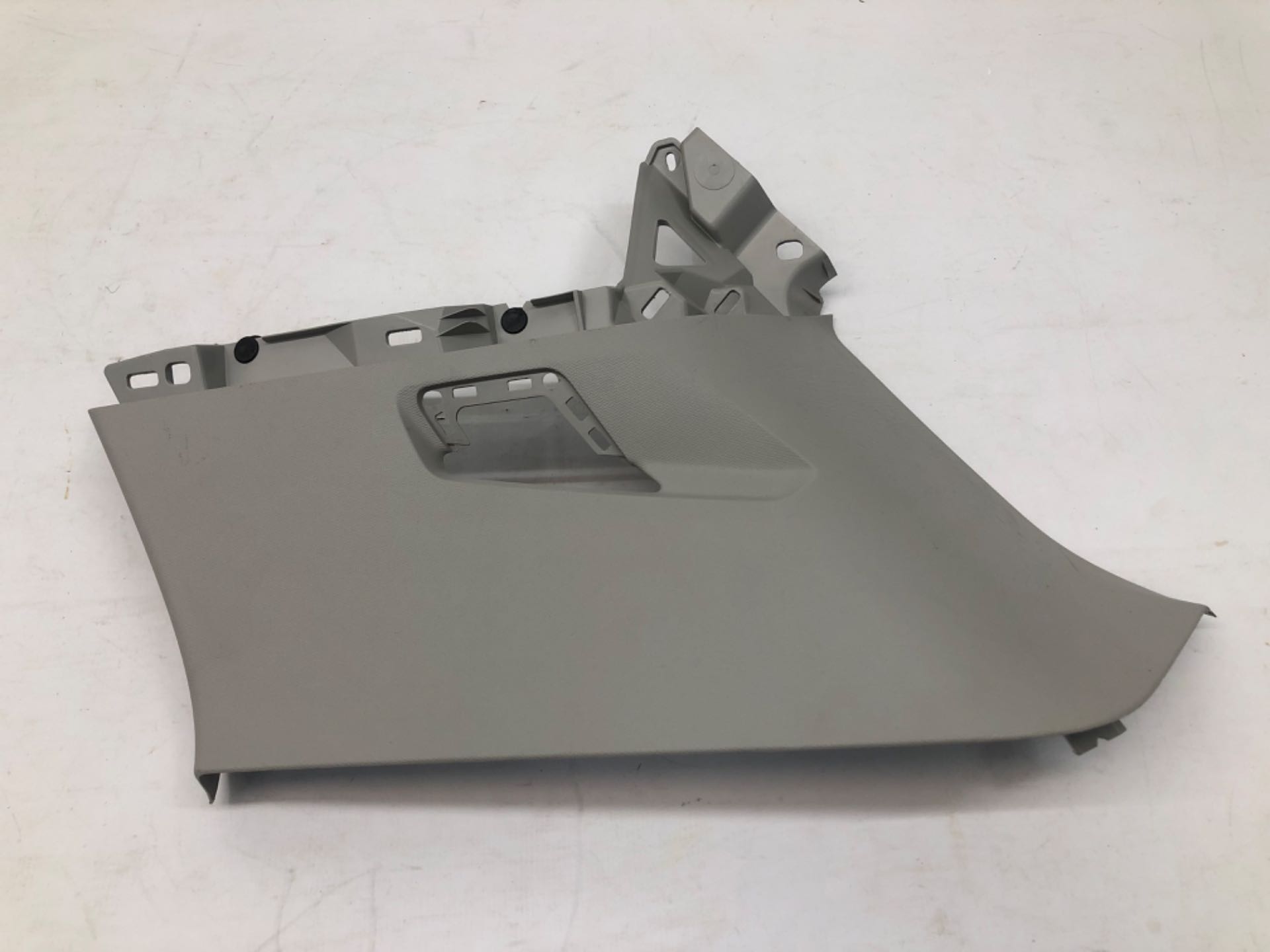 Moldura Interna Coluna Traseira Direita Commander 609437650