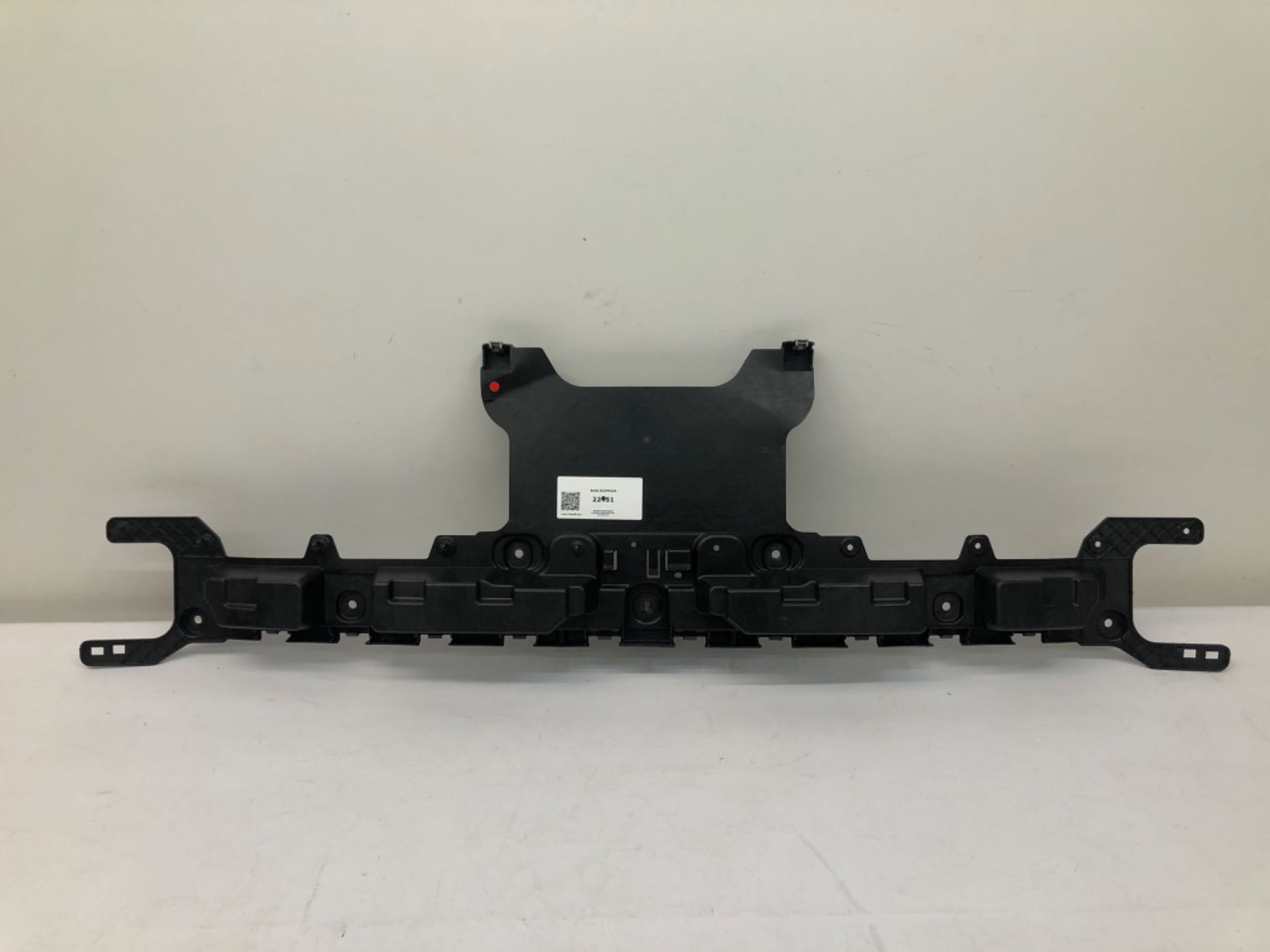 Suporte Para Choque Traseiro Commander 2021 2025 Detalhe