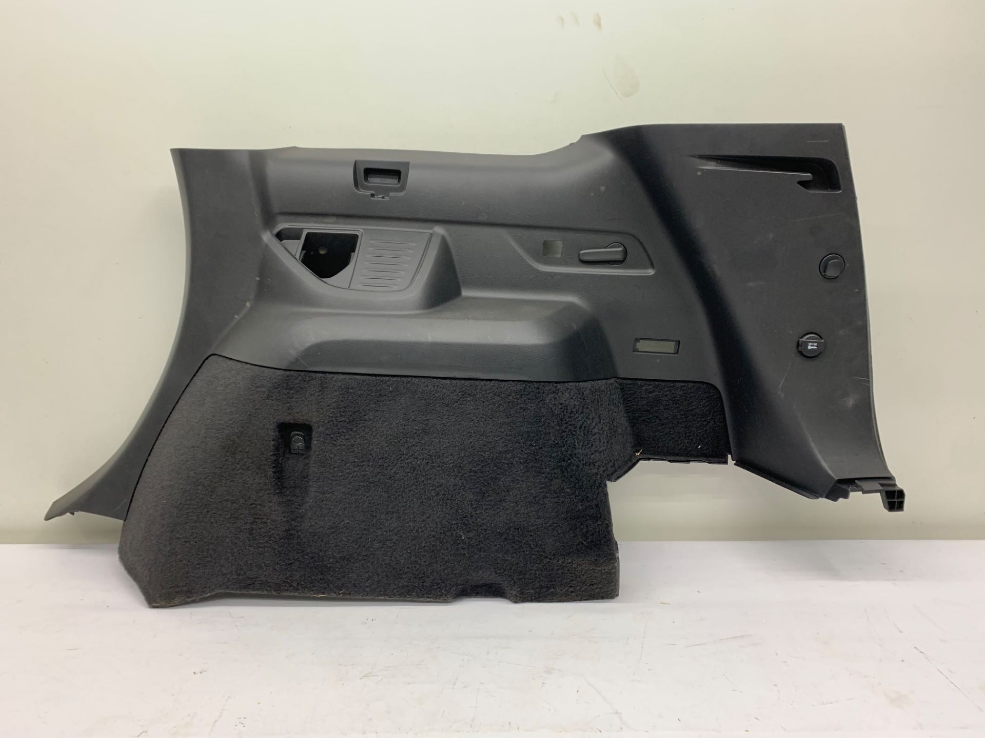 Forro Direito Porta Malas Jeep Commander 2021 2025