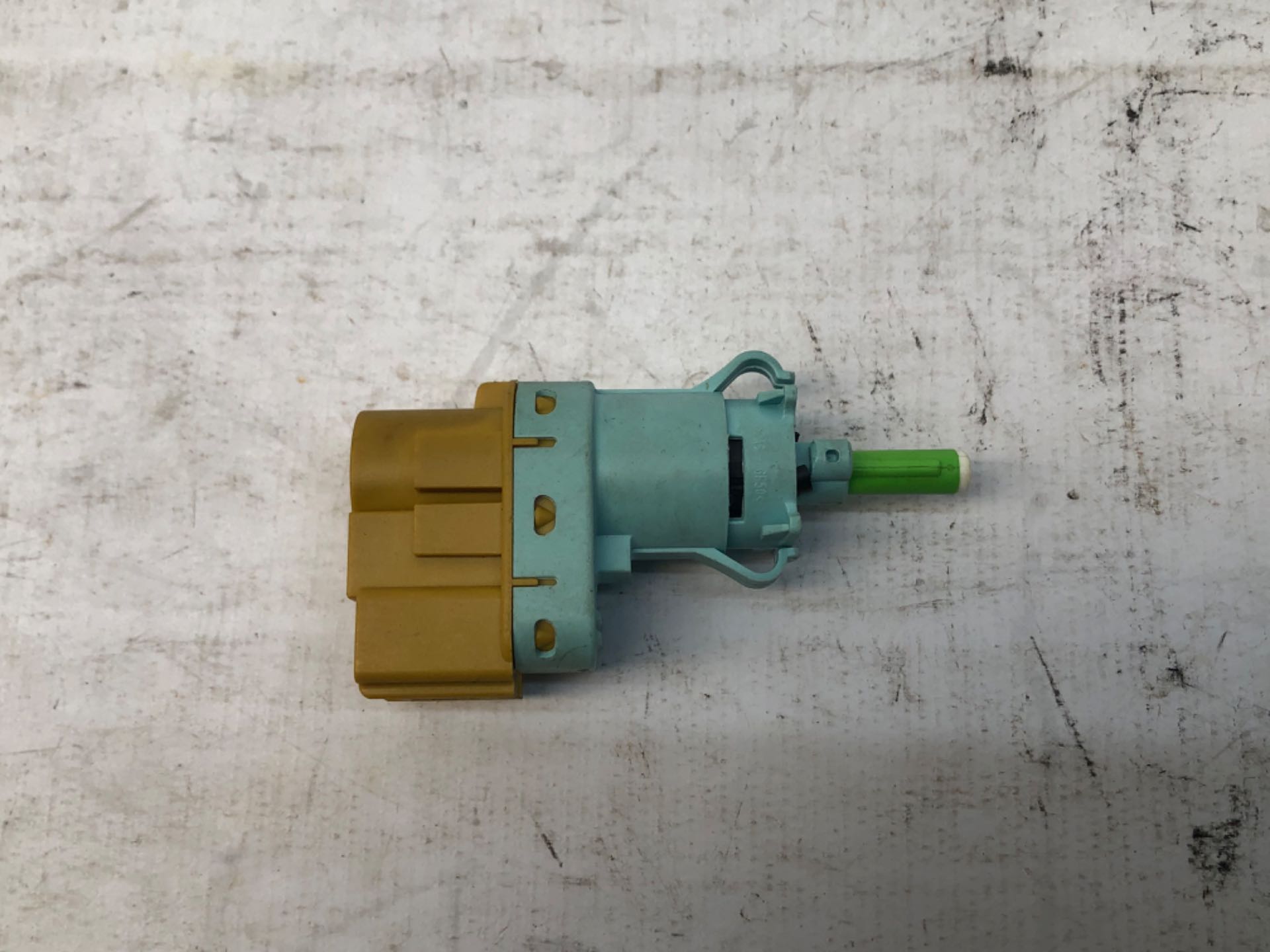 Interruptor Pedal Freio Jeep Commander 52092117