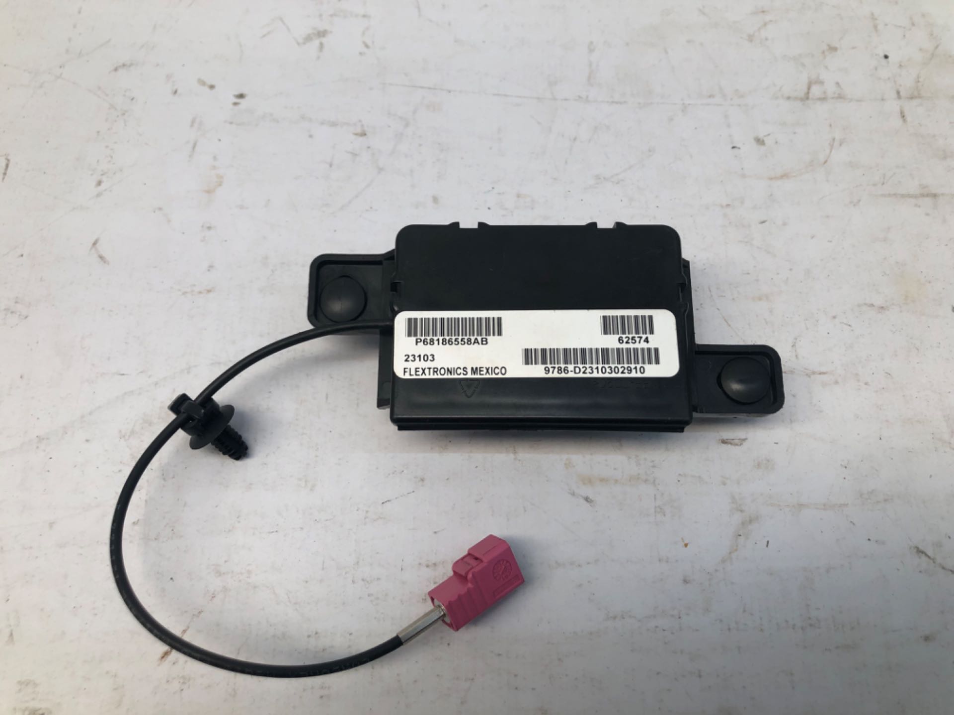 Modulo Keyless Jeep Commander P68186558AB