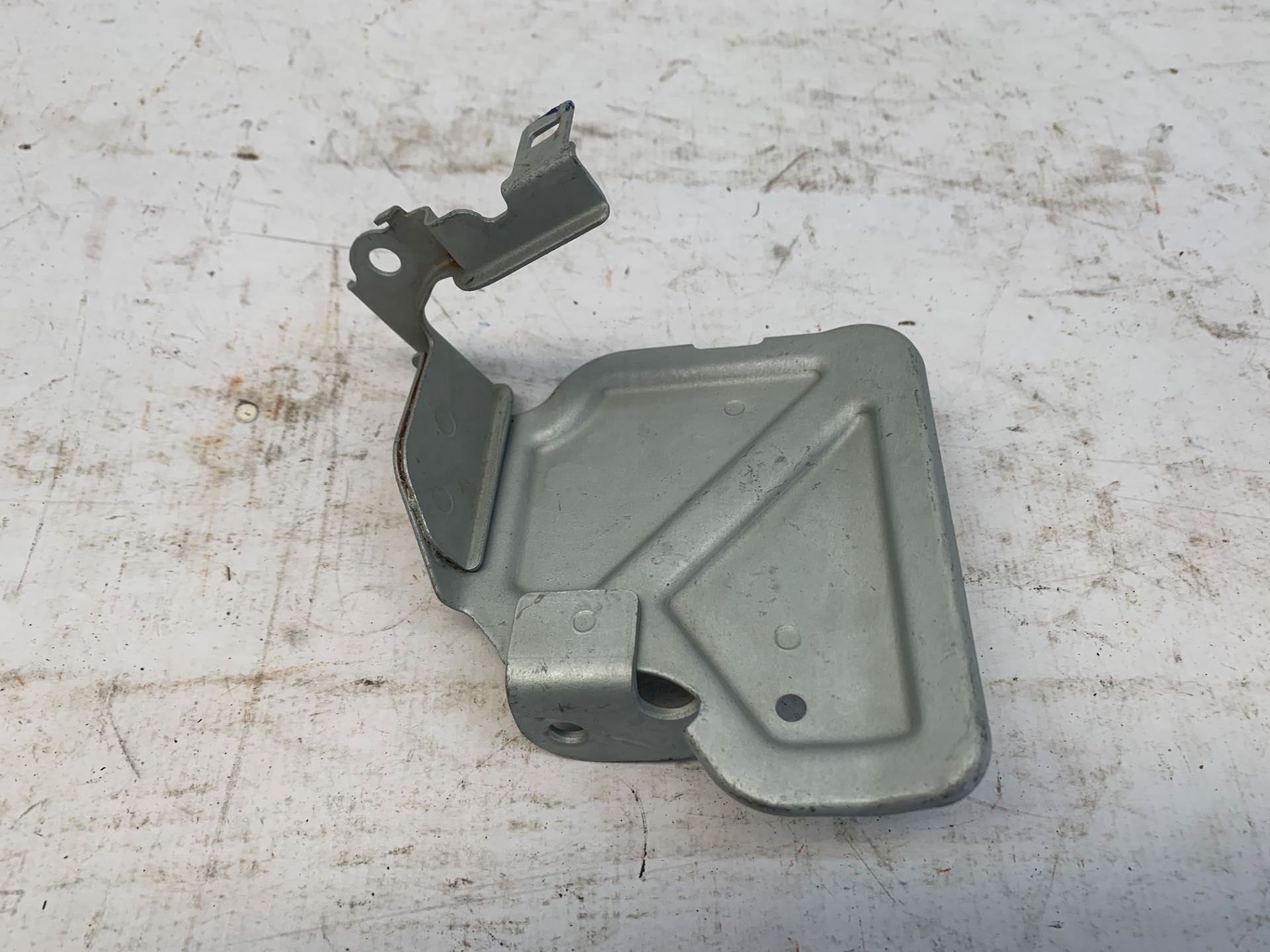 Suporte Protetor Sensor Oleo Honda Hrv 1.8 2015 2021