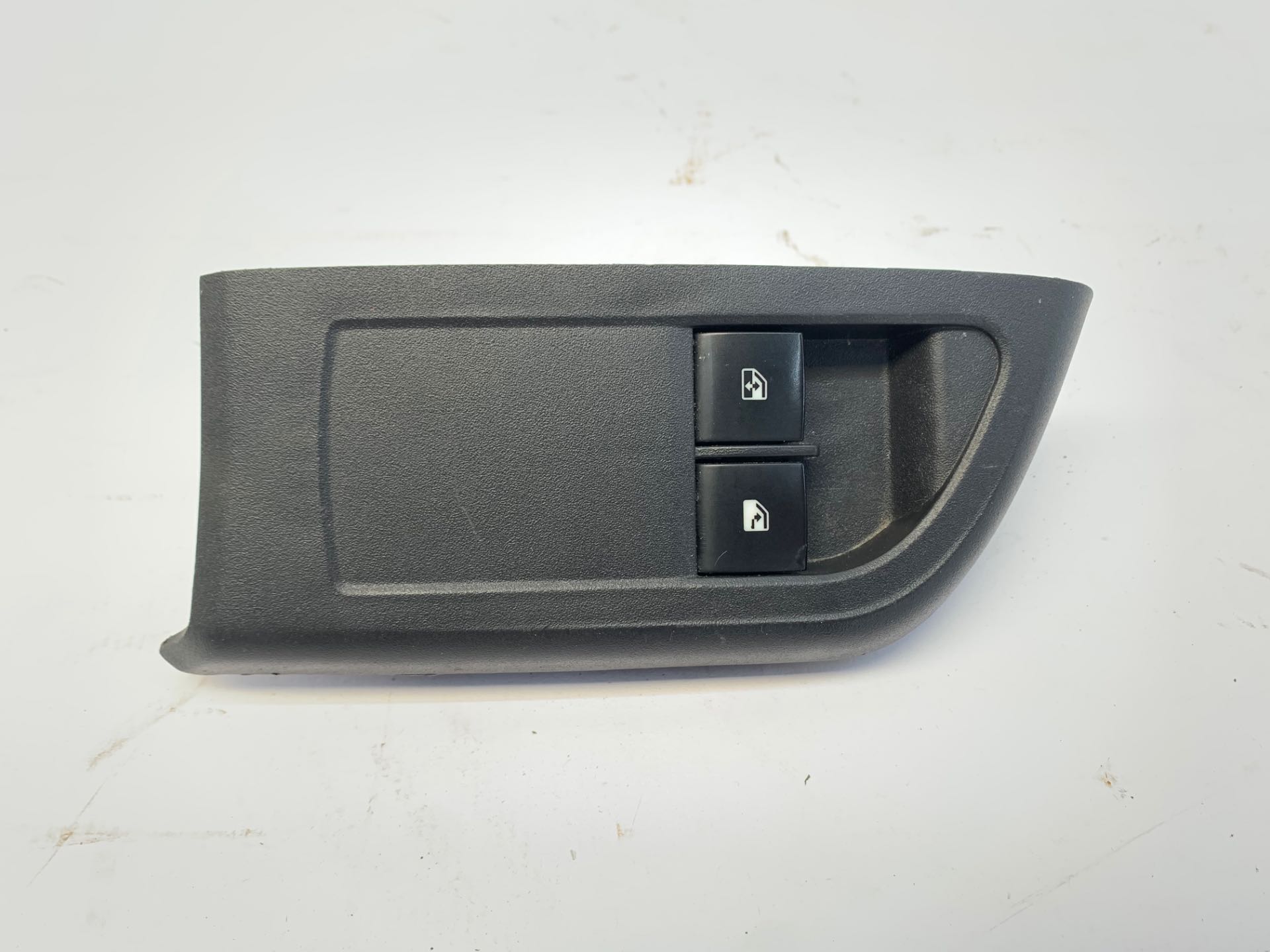 Botao Vidro Dianteiro Esquerdo Gm Onix 2012 2015