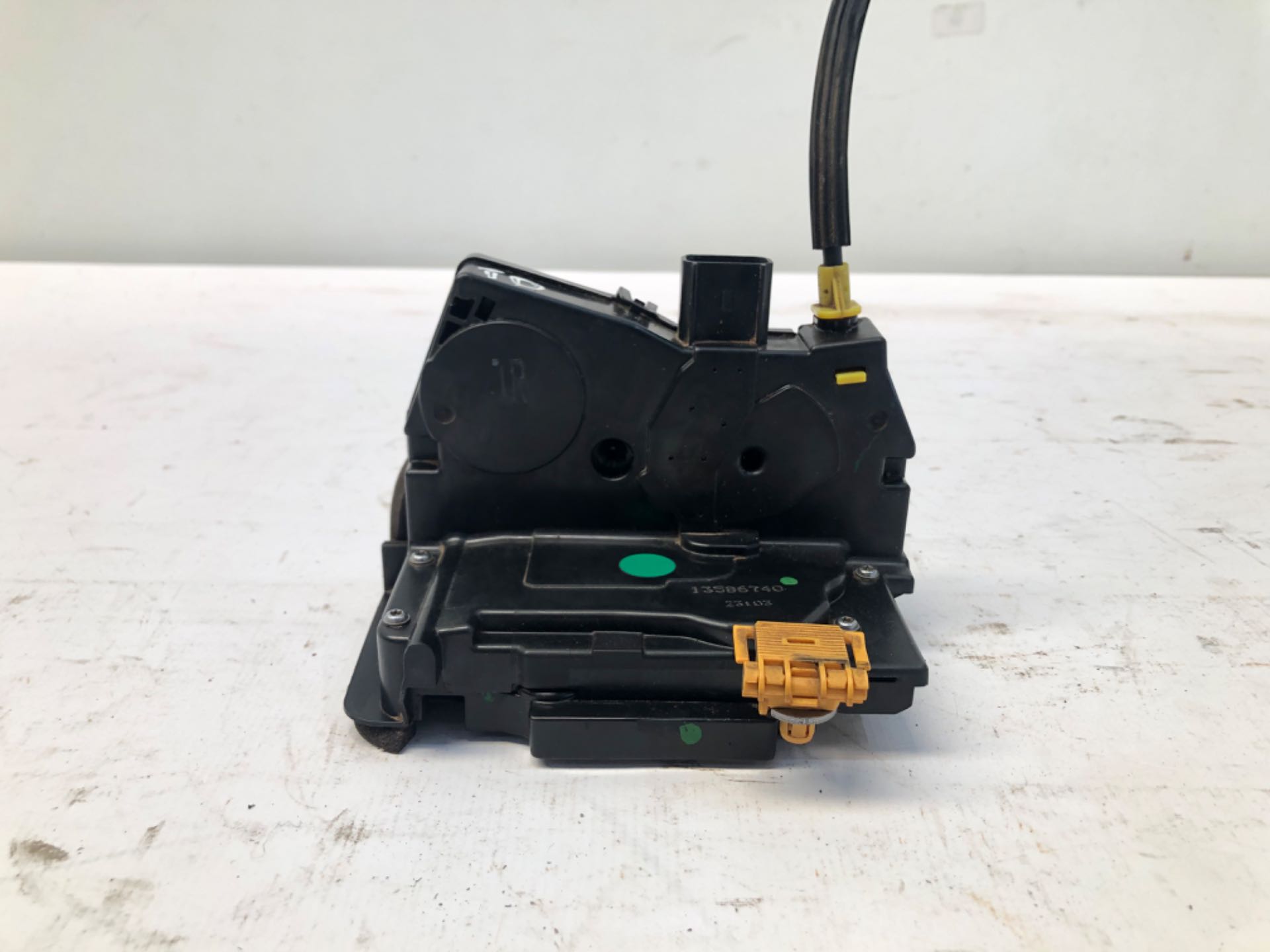 Fechadura Porta Traseira Direita Gm Onix 2012 2019