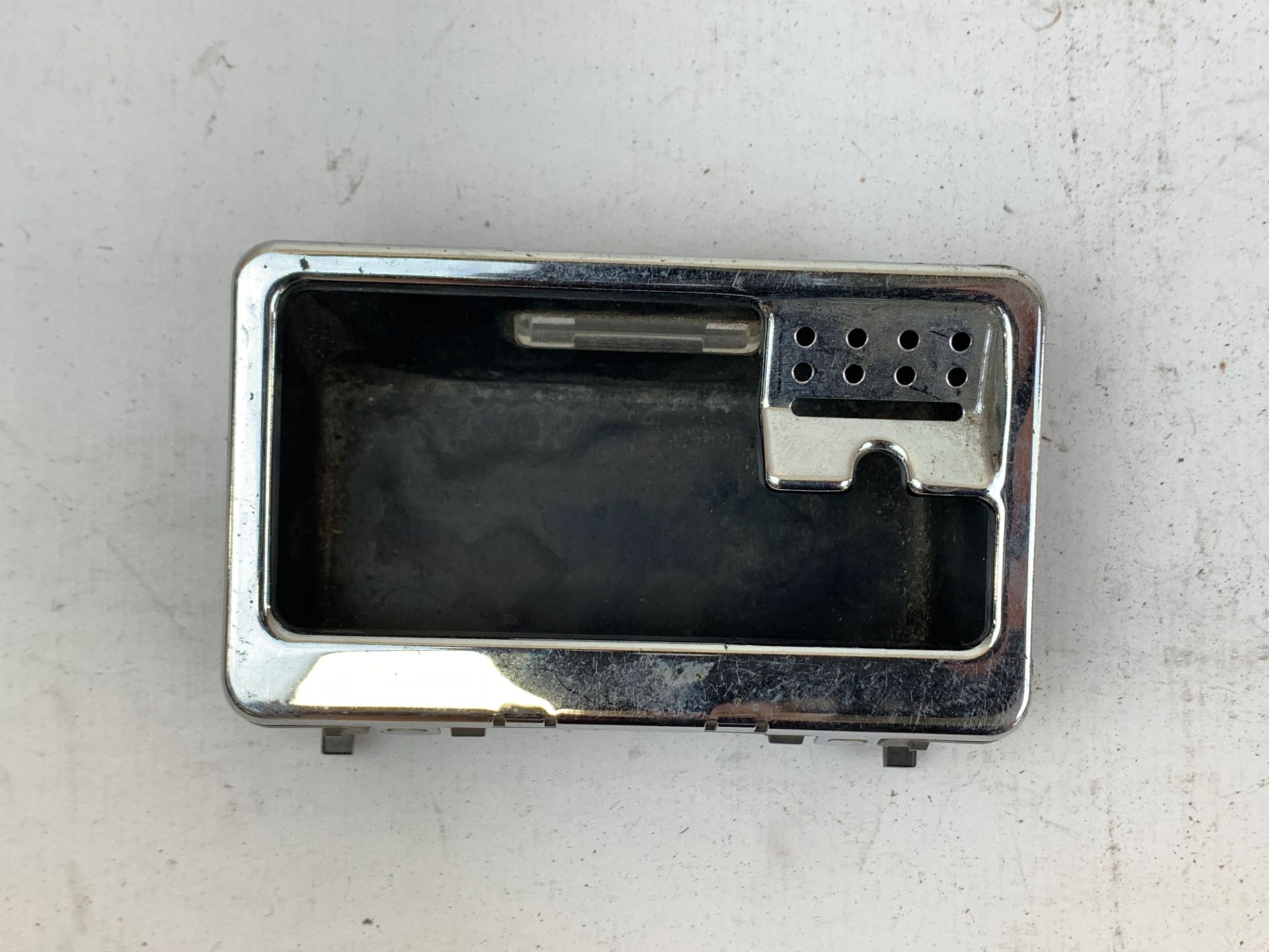 Cinzeiro Traseiro Mercedes C200 2008 2011 A2048100330