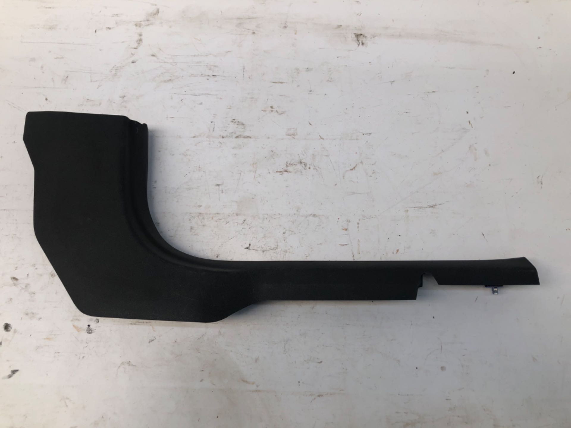 Soleira Porta Dianteira Direita Gm Onix Lt 2012 2019