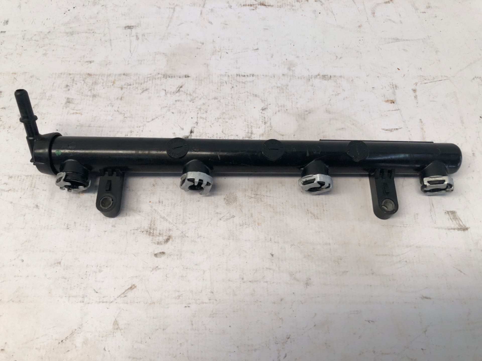 Flauta Bico Injetor Gm Onix 1.4 8v Flex 2012 2019 24576823
