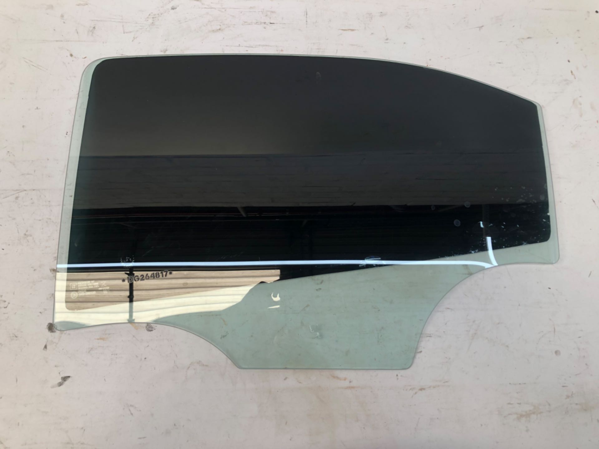 Vidro Porta Traseiro Esquerdo Gm Onix 2012 2019