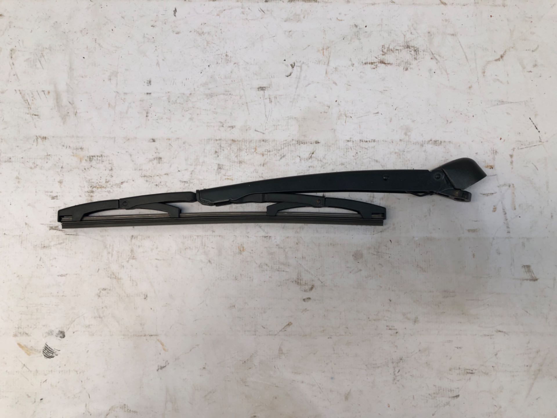 Braço Limpador Traseiro Gm Onix 2012 2015