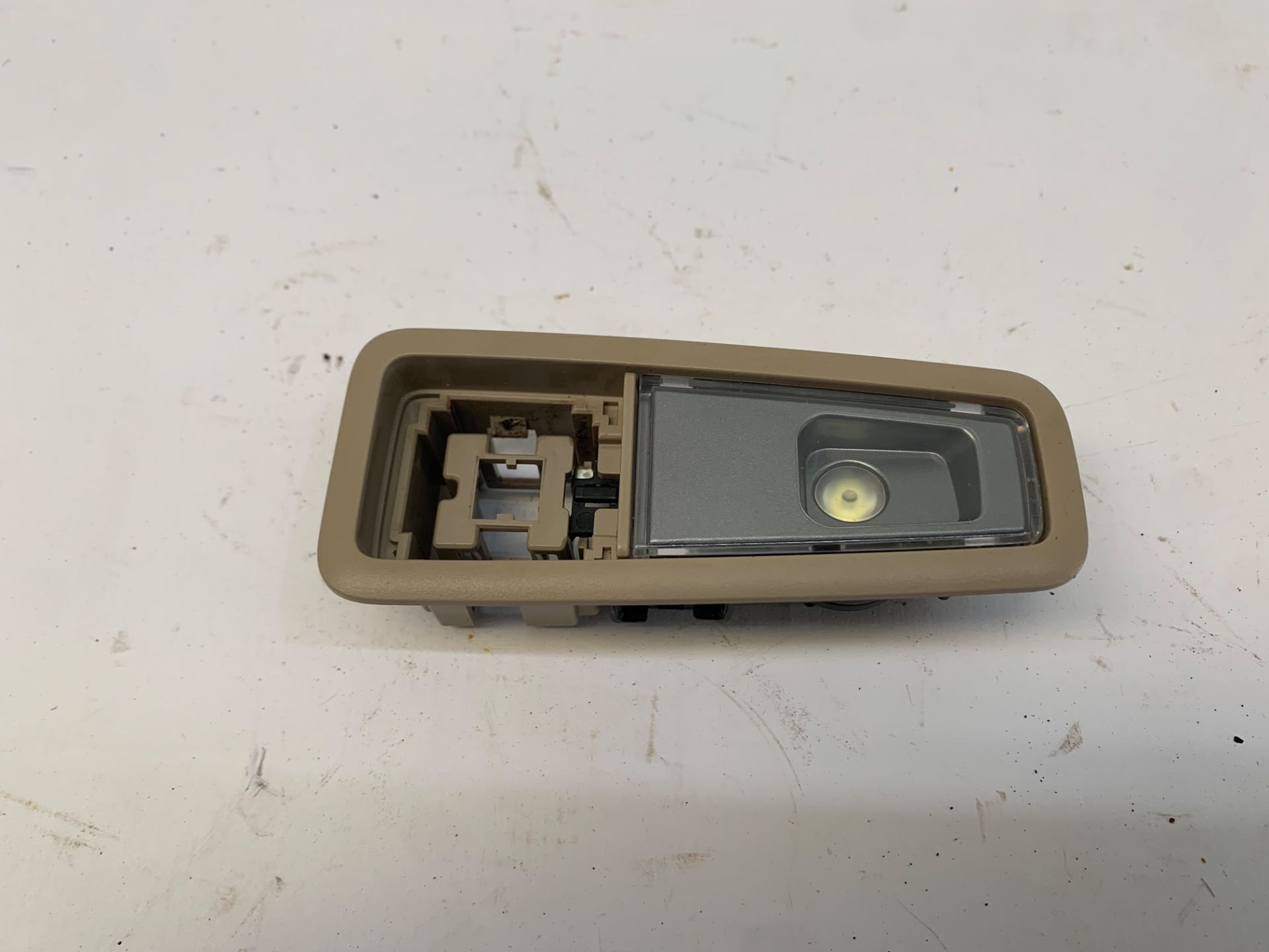 Luz Teto Cortesia Esquerda Hyundai New Tucson 2017 2021