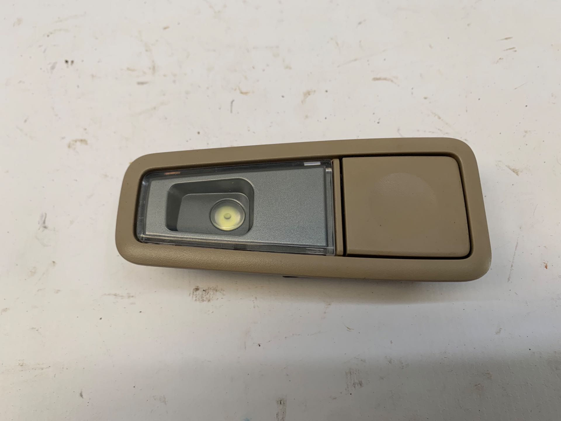 Luz Teto Cortesia Direita Hyundai New Tucson 2017 2021 Det
