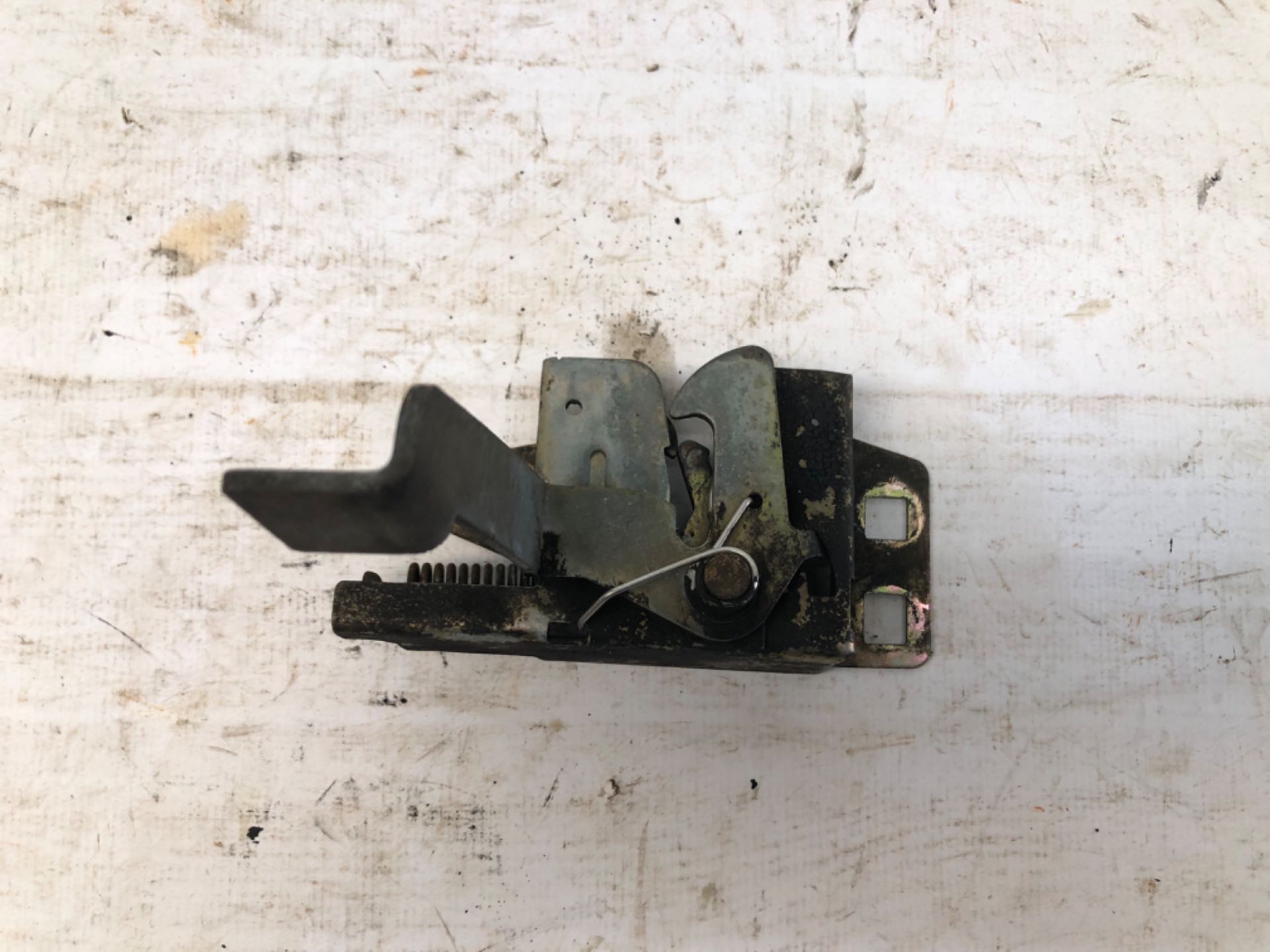 Fechadura Capô Ford Escort 1997 2003 95ag16700aa