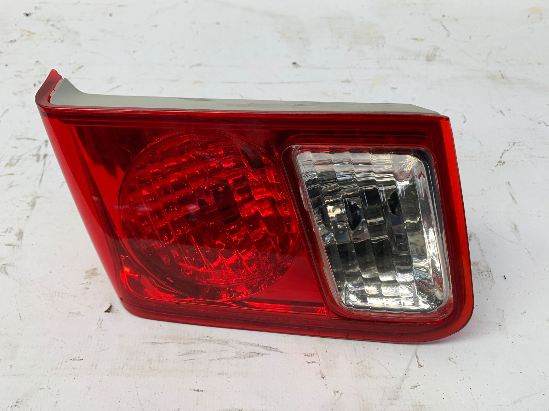 Lanterna Tampa Traseira Direita Honda Civic 2004 2006 Det