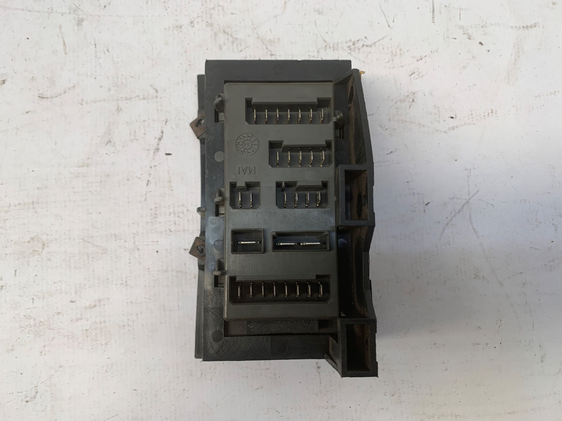 Caixa Fusivel Peugeot 106 1.0 1994 1997 9606048980
