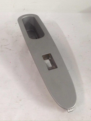 Moldura Botão Vidro Dianteiro Direito - Chery S18 2012