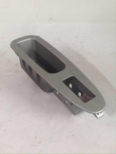 Moldura Botão Vidro Traseiro Direito - Chery S18 2012