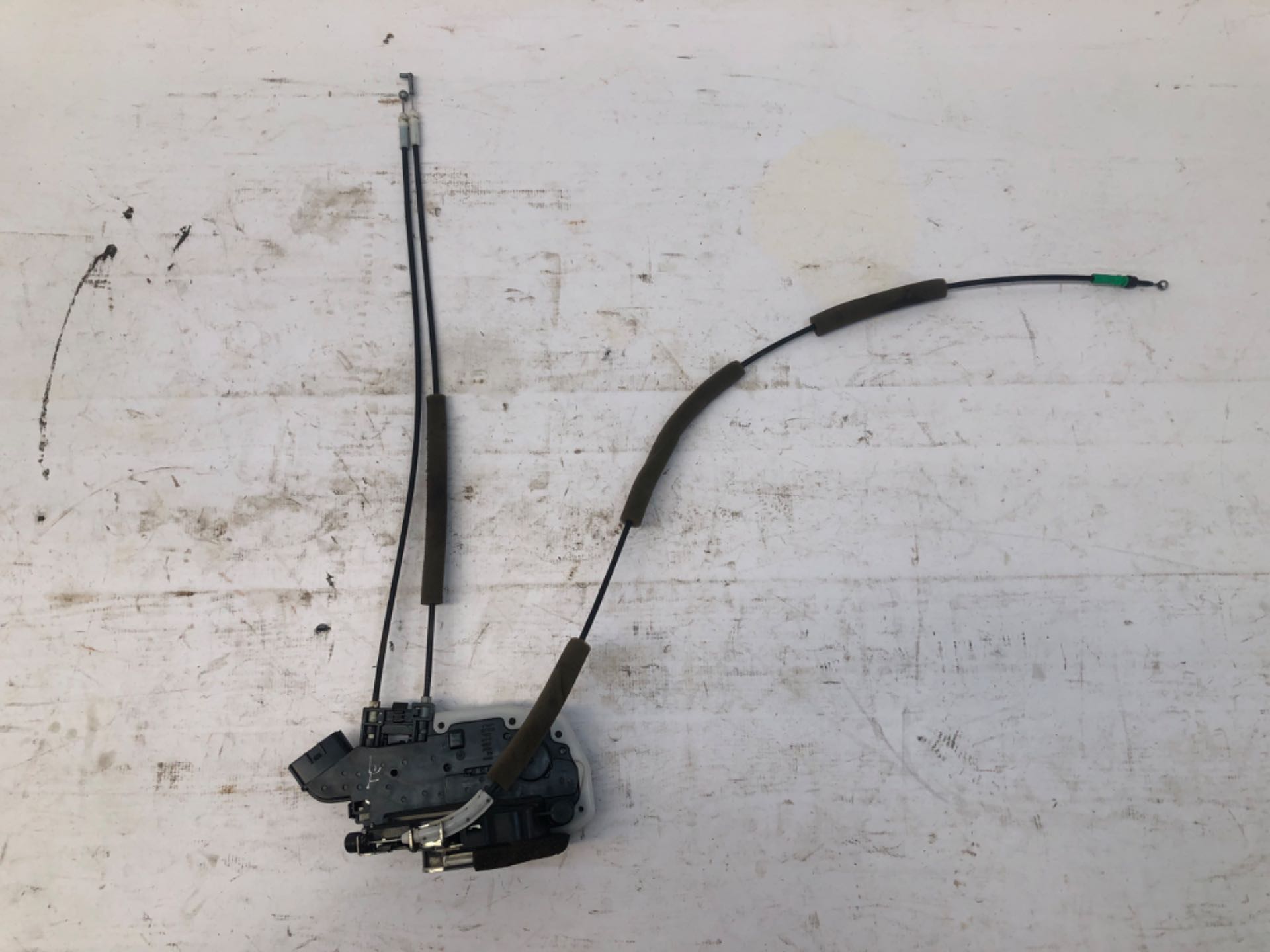 Fechadura Porta Traseira Esquerda Nissan Versa 2012 2019
