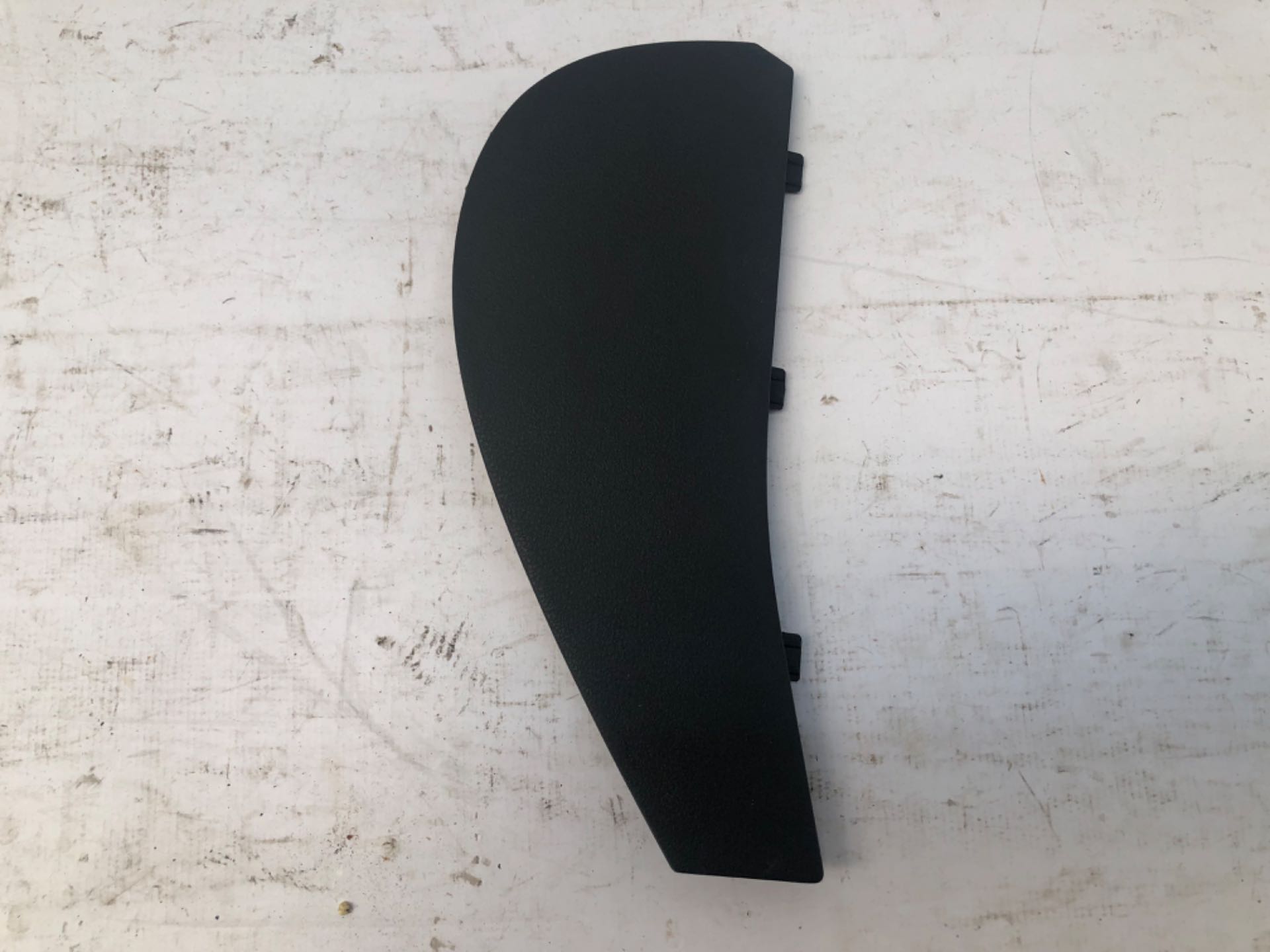 Acabamento Direito Painel Nissan Versa 2015 2019 684rb9lh0a