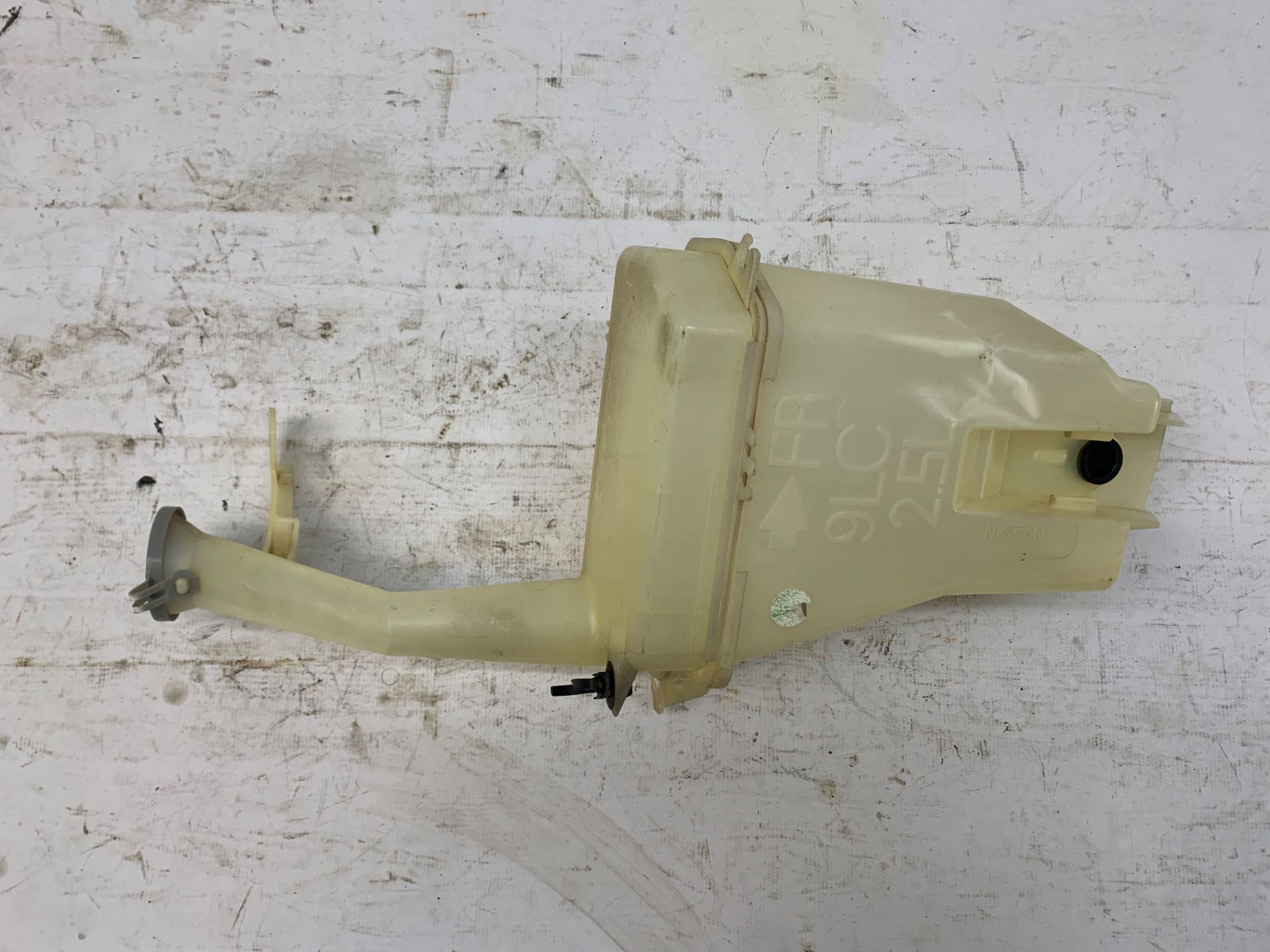 Reservatorio Agua Para Brisa Nissan Versa 1.6 2012 2019