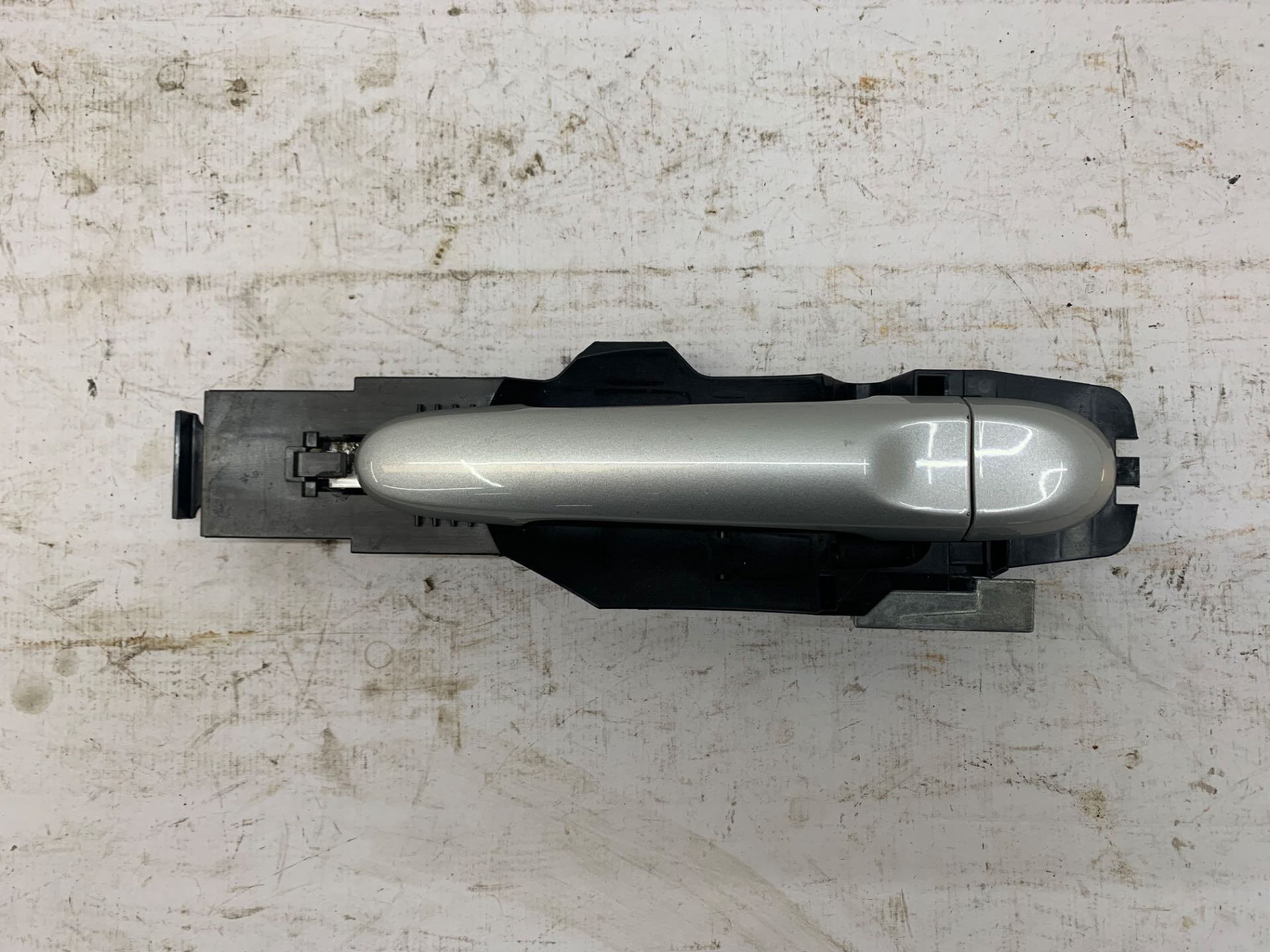 Maçaneta Externa Dianteira Direita Nissan Versa 2015 2019