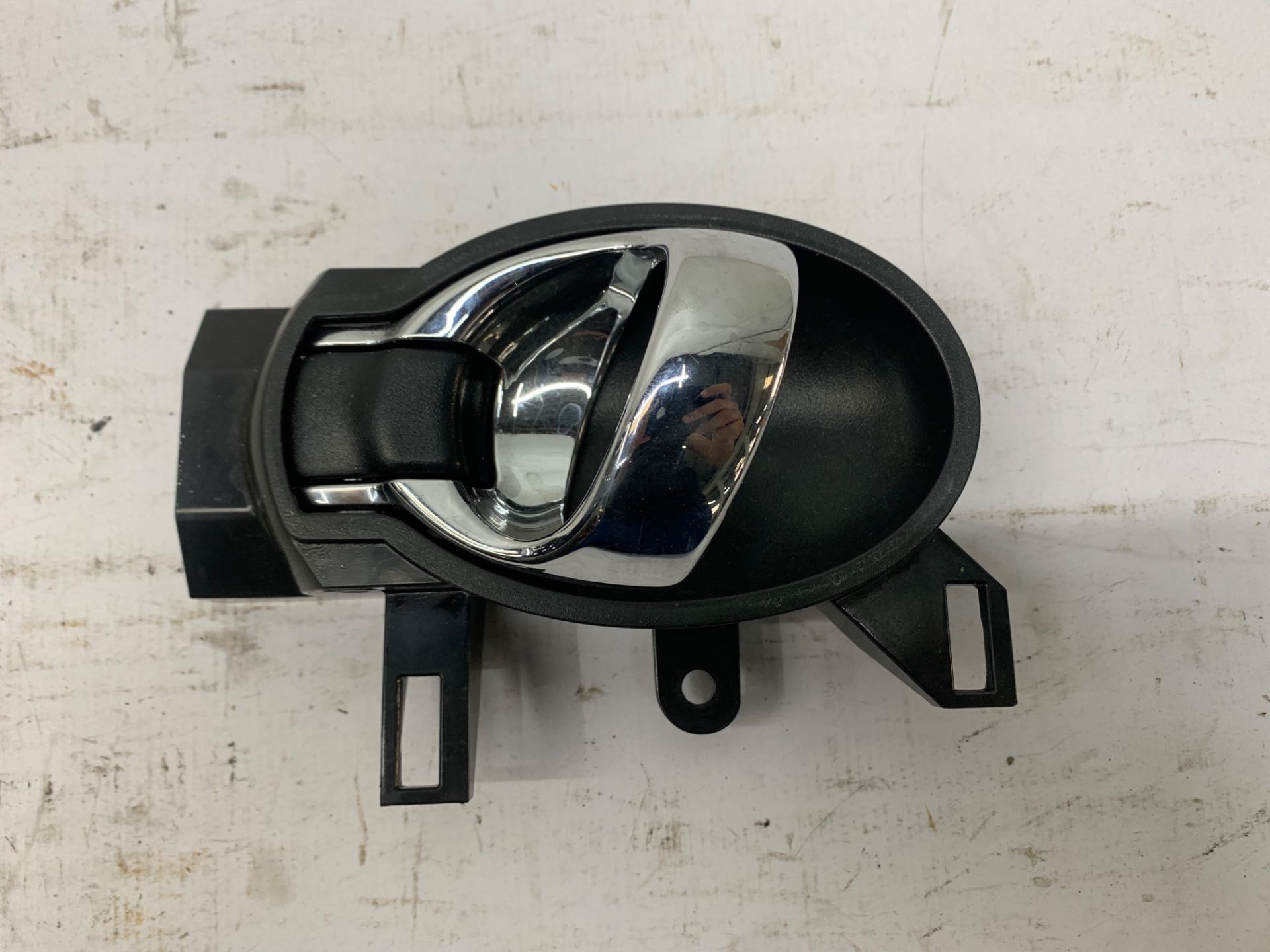 Maçaneta Interna Esquerda Nissan Versa 2015 2019