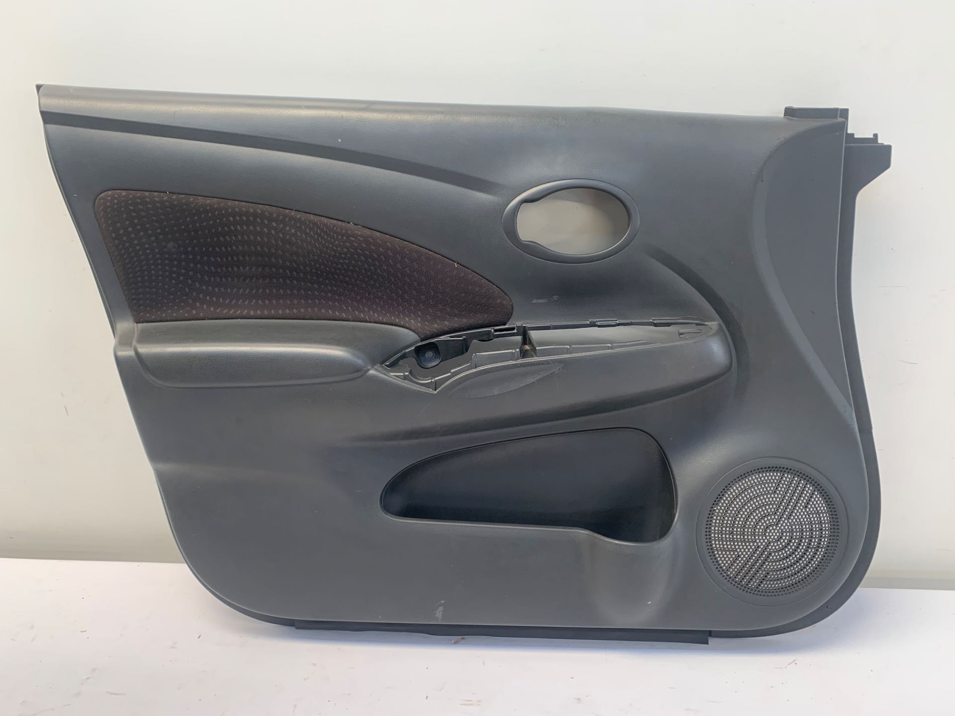 Forro Porta Dianteiro Esquerdo Nissan Versa SV 2015 2019