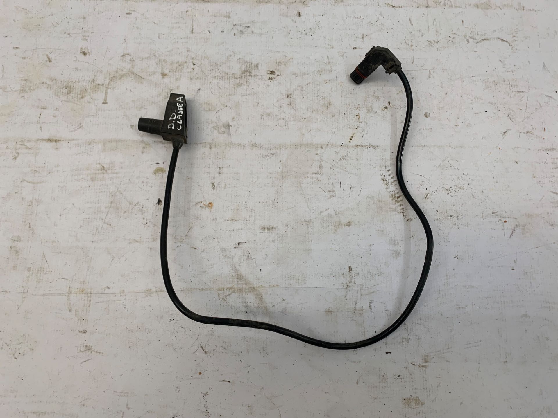 Sensor Pastilha Freio Dianteiro Direito Classe A 2105407781
