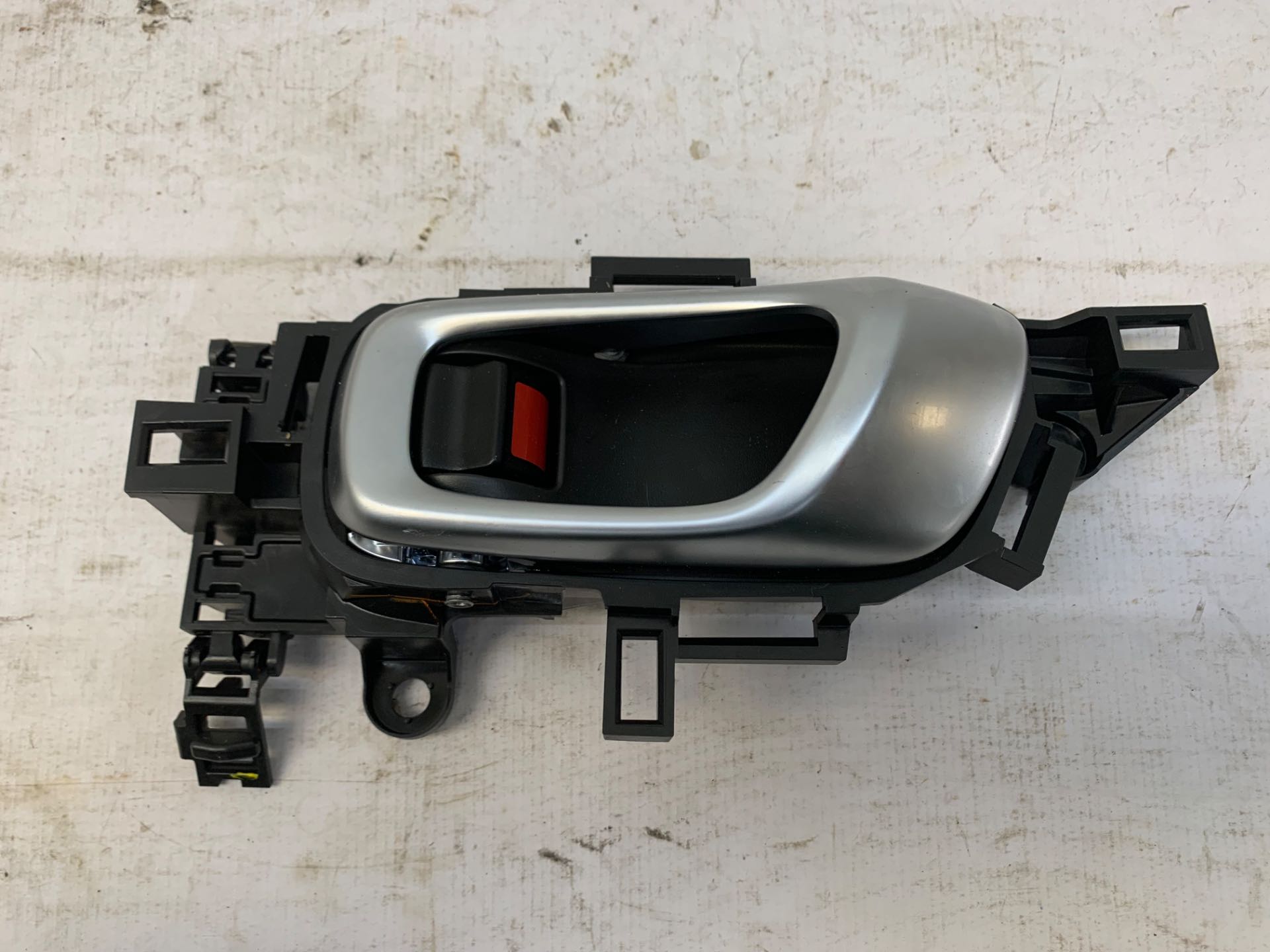 Maçaneta Interna Dianteira Esquerda Honda HRV 2022 2025