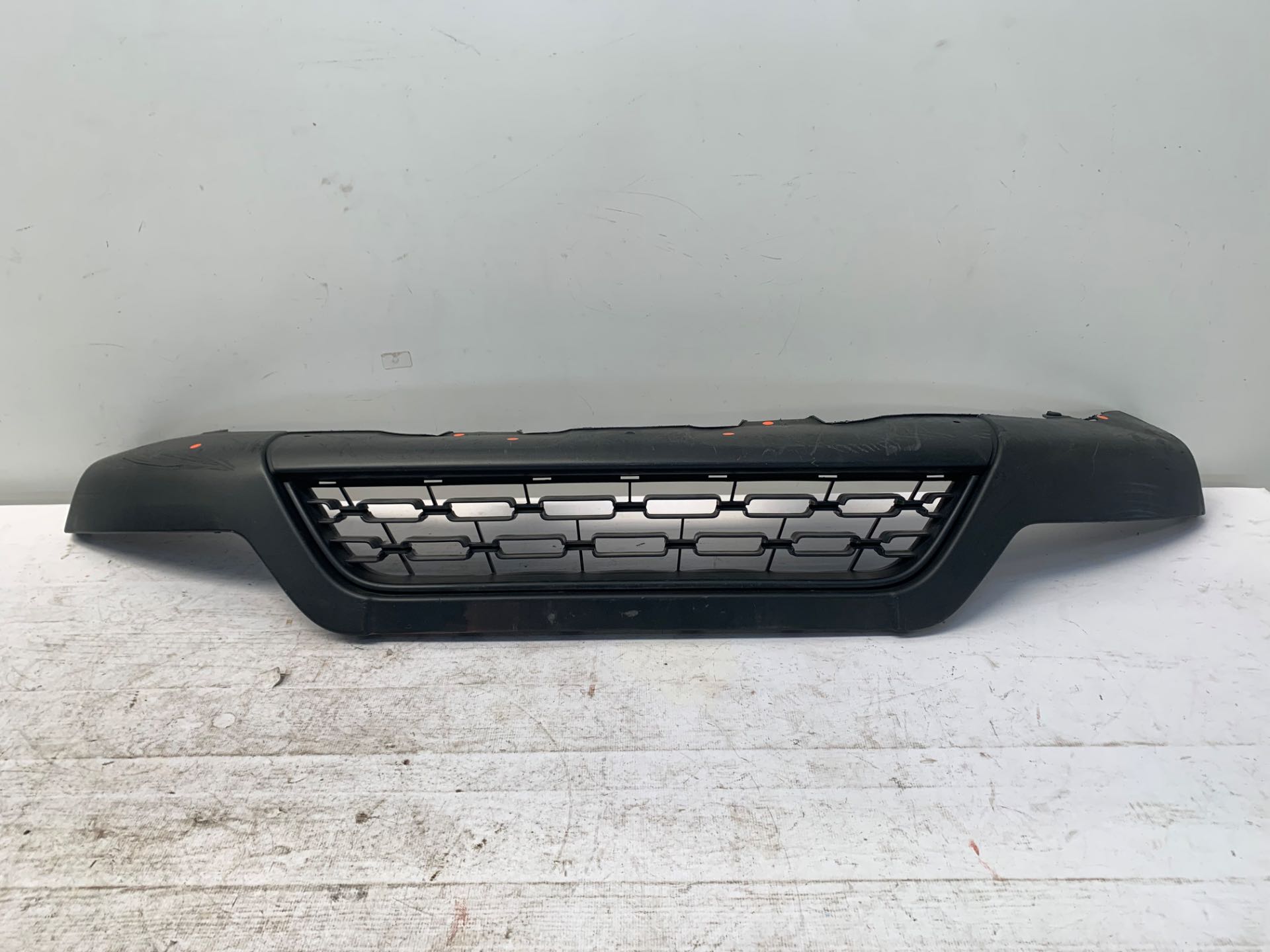 Grade Inferior Para Choque Dianteira Kwid 2017 2021 Detalhe