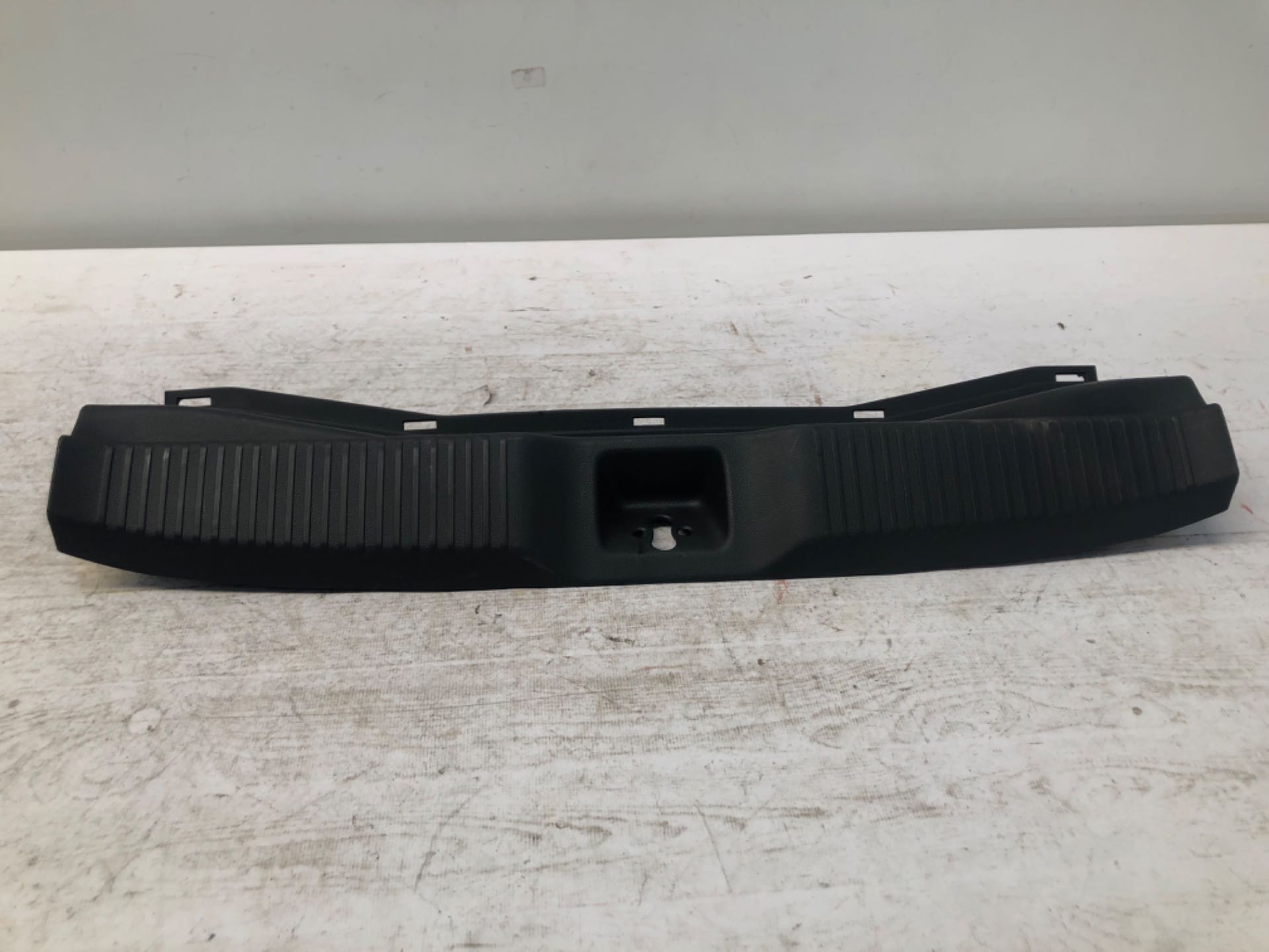 Acabamento Soleira Porta Malas Honda HRV 1.5 2022 2025 Det